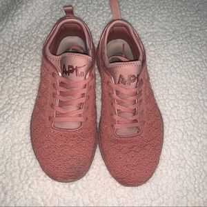 APL - USED shoes - Women’s 8.5